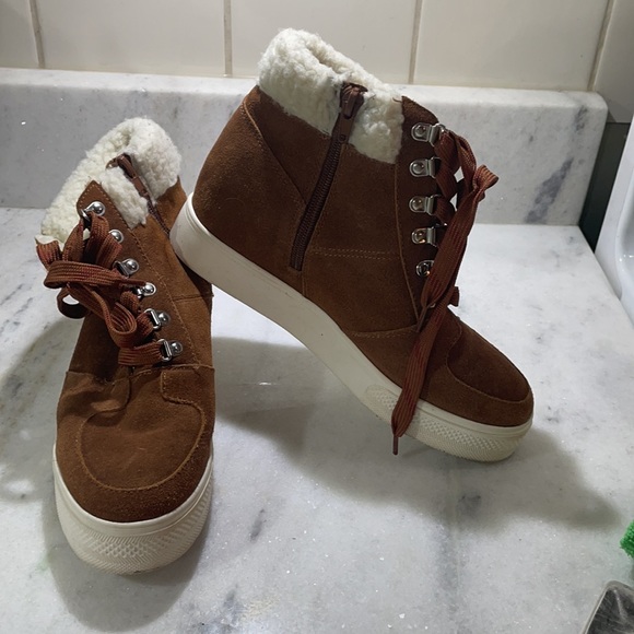 Steve Madden Boots - Picture 2 of 6